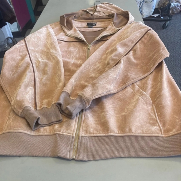 South Pole Track Suit - Picture 2 of 6